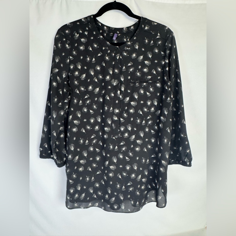 NYDJ Black Patterned Georgette Henley - L